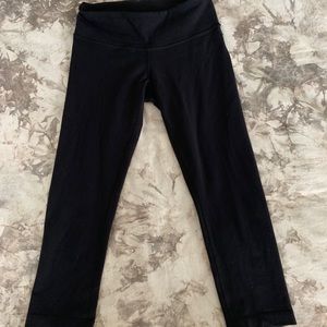 lululemon black crop leggings